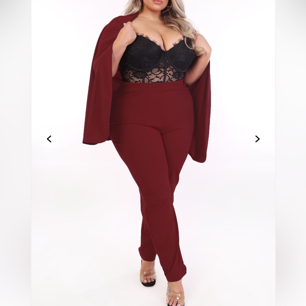 Elegant Burgundy Women's Blazer Set